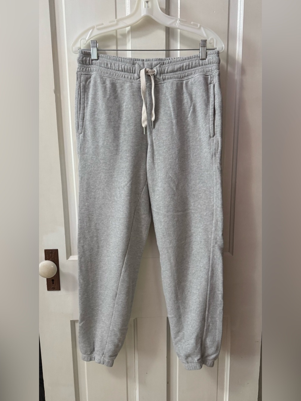 aerie Light Gray Women’s Fleece Joggers with Drawstring